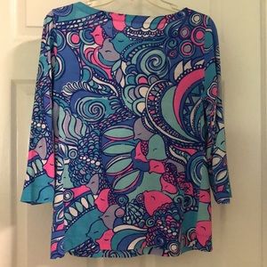 Lilly Pulitzer top in good pre-loved condition!